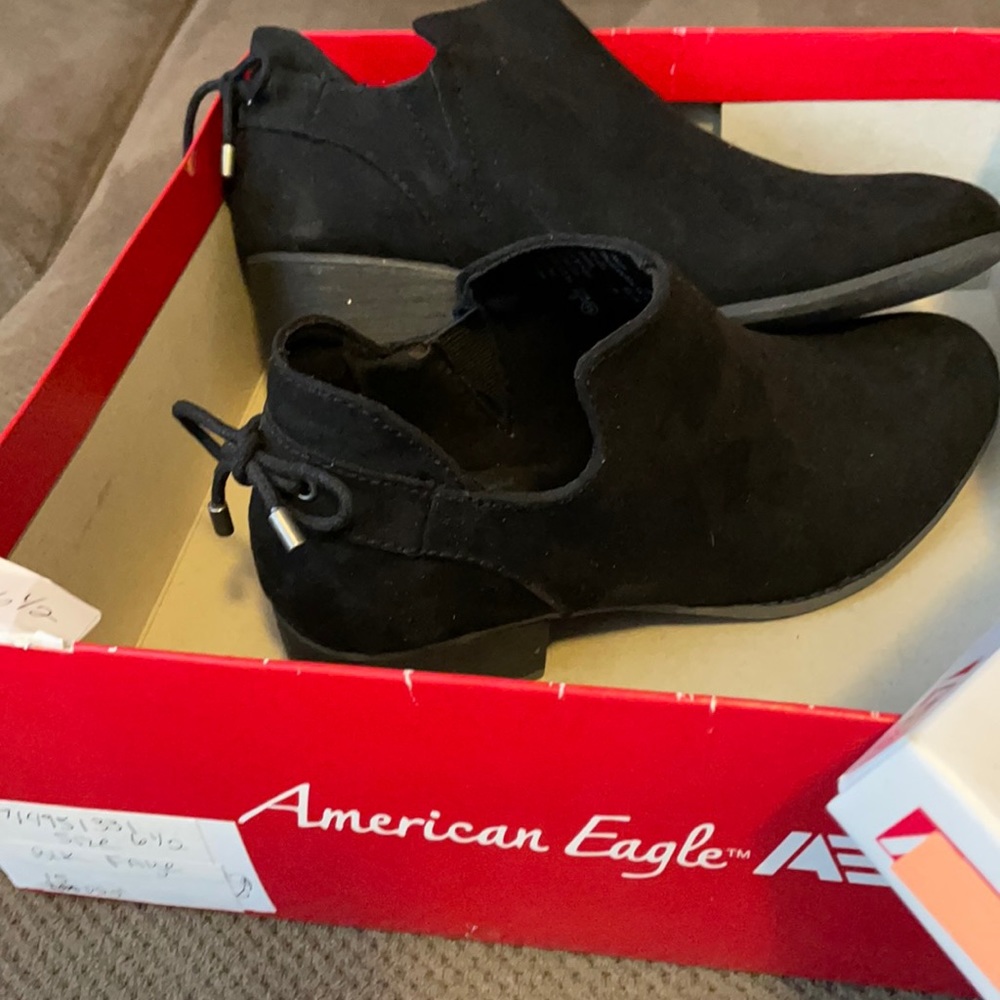 Women’s size 6 1/2 AE boots ankle black